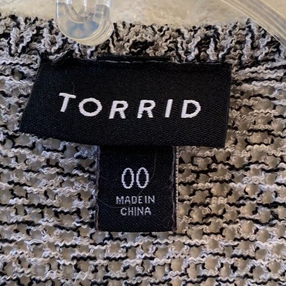 Torrid Grey Marled Long Sleeveless Cardigan Sweater - Picture 4 of 6